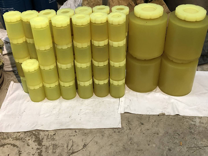 聚氨酯表面具有很高的光潔度和彈性使物料難以在其表面粘附